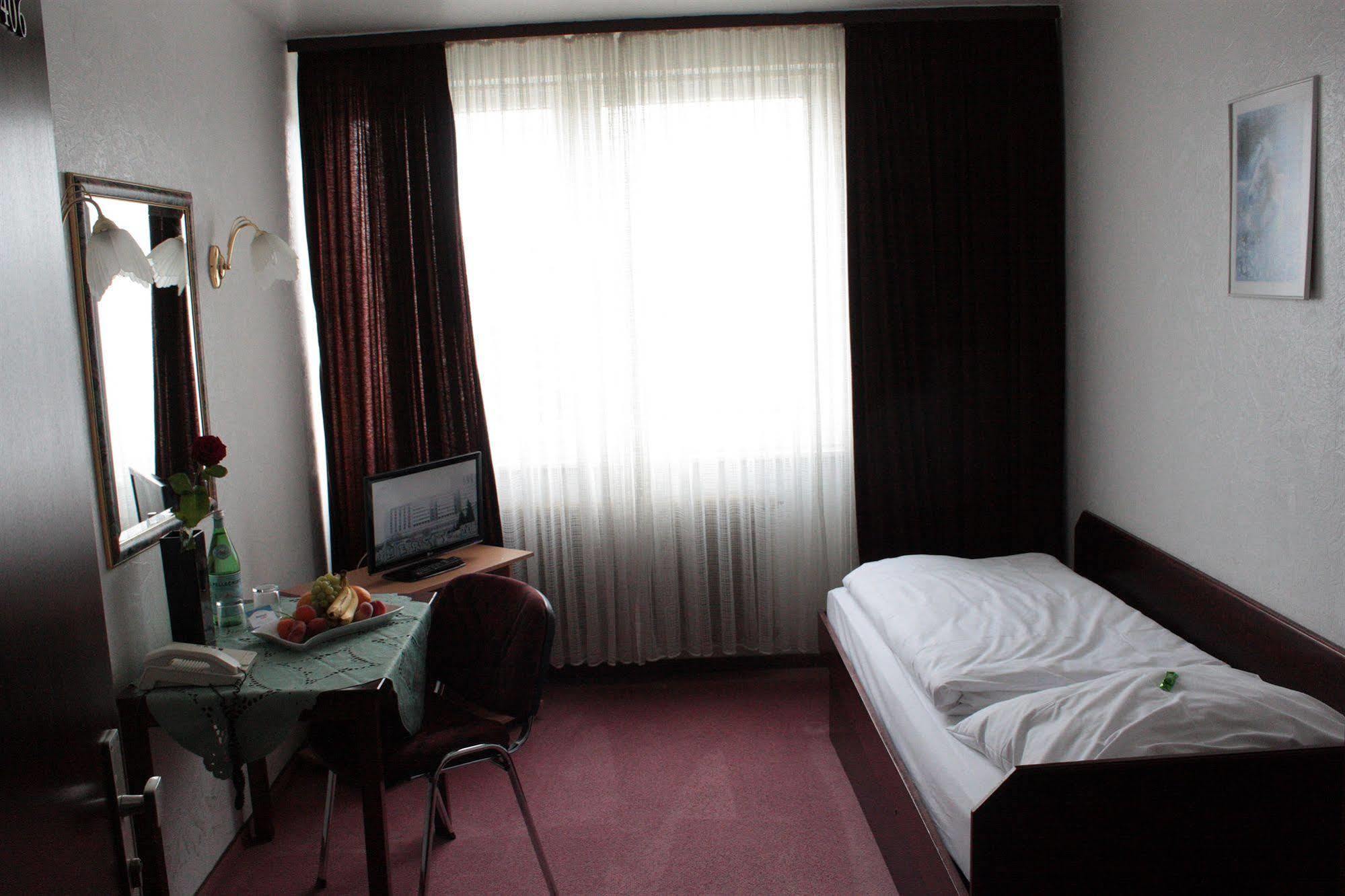 Hotel Mainbogen Offenbach am Main Kültér fotó
