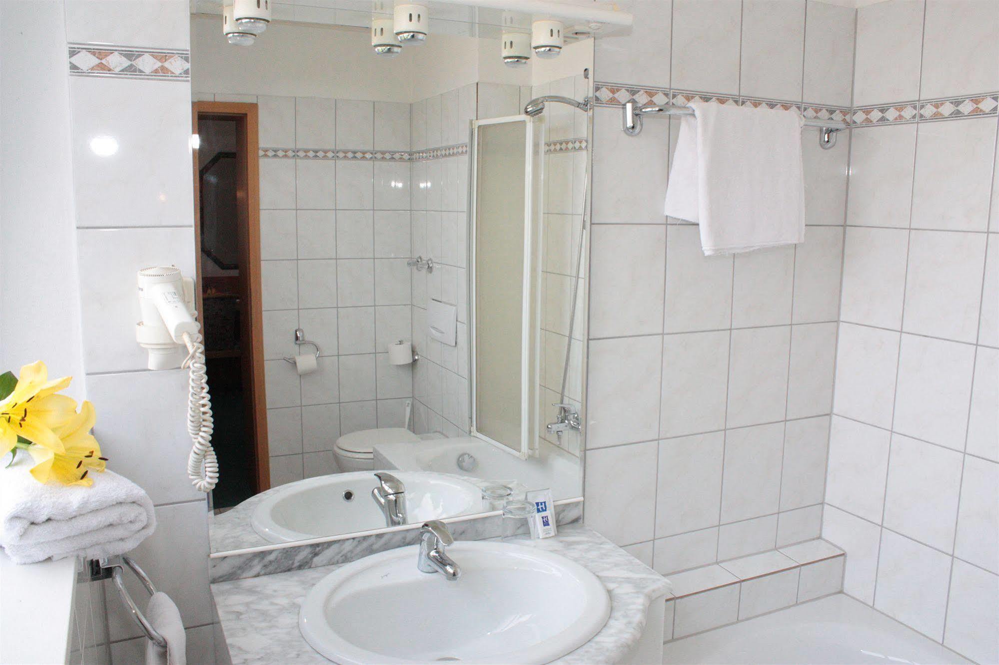 Hotel Mainbogen Offenbach am Main Kültér fotó