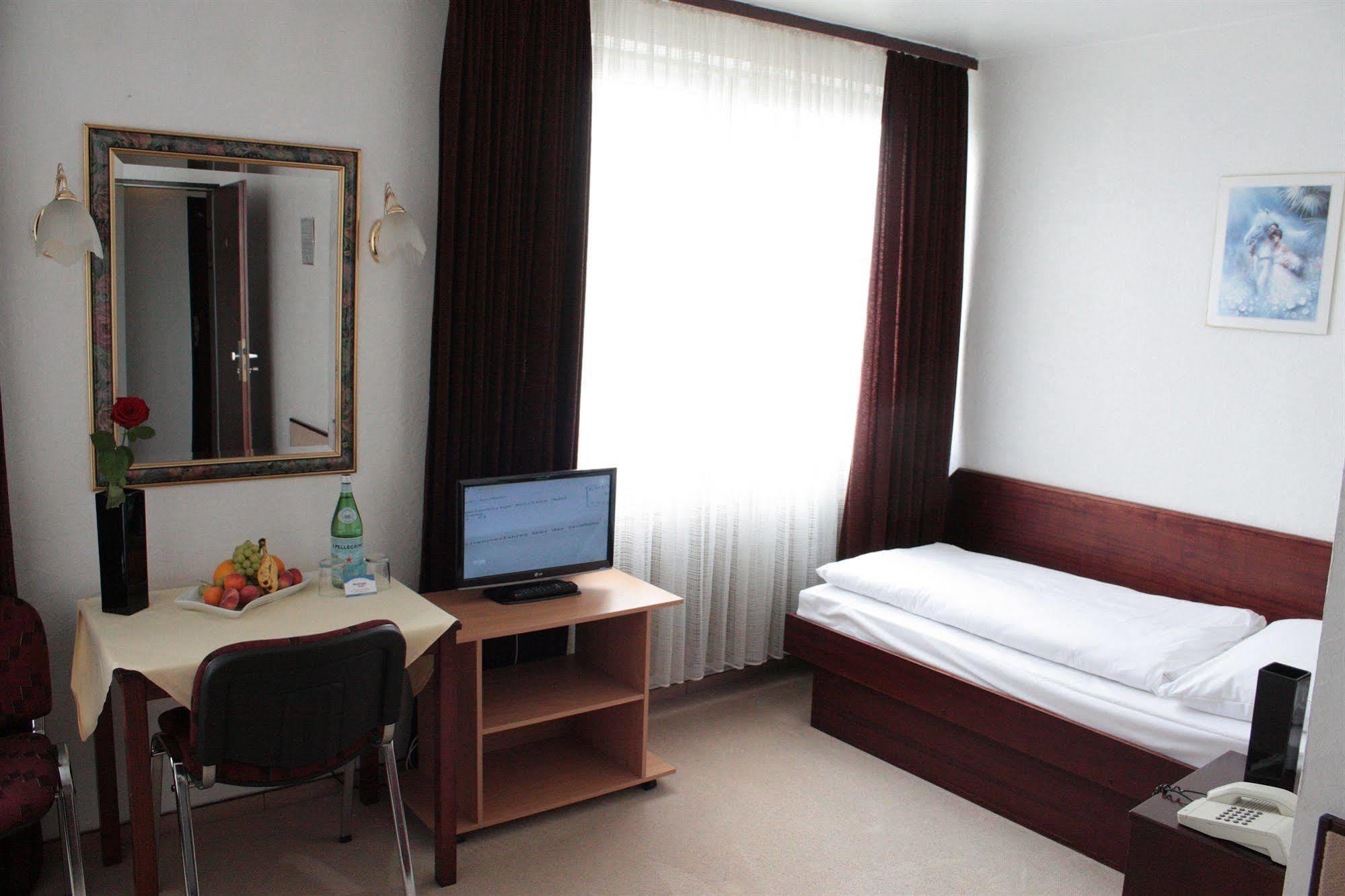 Hotel Mainbogen Offenbach am Main Kültér fotó